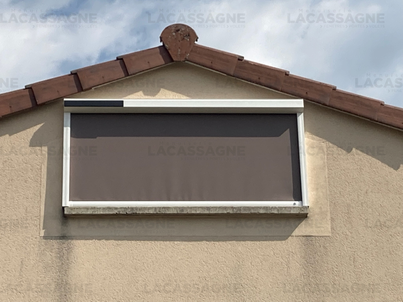 Menuiserie Lacassagne - La Boutique du Menuisier à Aurillac - Screen Solaire Autonome Blanc Soltis 92 Somfy Soprofen